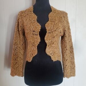 Armand & Alba Cropped 3/4 Sleeve Knit Tan Gold Open Cardigan Scalloped Edges M